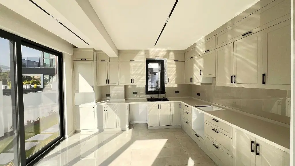 Modern kitchen